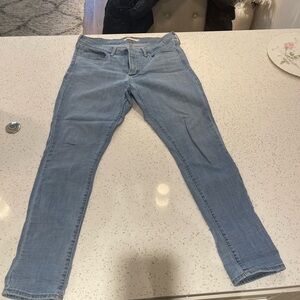 311 Shaping Skinny Levi Jeans